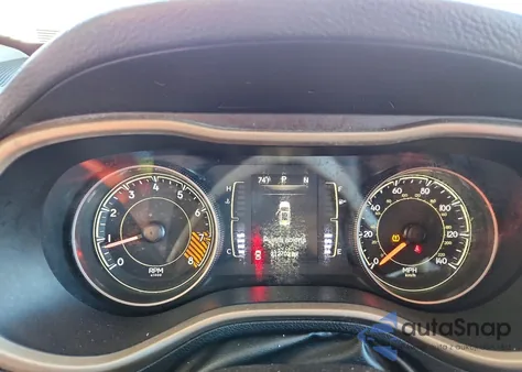 2014 Jeep Cherokee Latitude z USA, uszkodzony, nr VIN 1C4PJMCS7EW285977